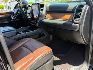 Ram 3500 2019 4x4 Laramie Longhorn 4dr Mega Cab 6.3 ft. SB SRW Pickup