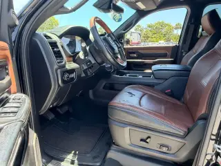 Ram 3500 2019 4x4 Laramie Longhorn 4dr Mega Cab 6.3 ft. SB SRW Pickup