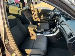 Honda Accord 2015 LX 4dr Sedán CVT