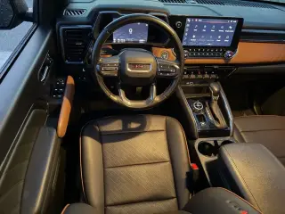 GMC Canyon 2023 4x4 AT4 4 puertas Cabina Crew SB de 5 pies