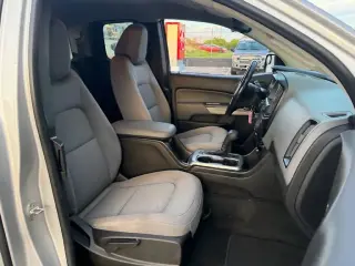Chevrolet Colorado 2015 4x2 LT 4dr Cab con Extensiones de 6 pies de largo