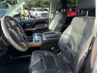 Chevrolet Silverado 2500HD 2015 4x4 LTZ 4dr Crew Cab SB