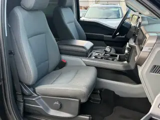 Ford F-150 Lightning 2025 AWD XLT 4dr SuperCrew 5.5 ft. SB