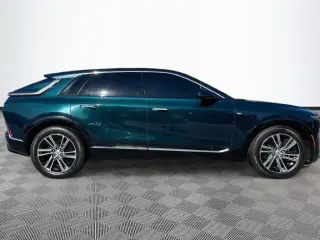 Cadillac LYRIQ 2024 AWD Tech 4dr SUV