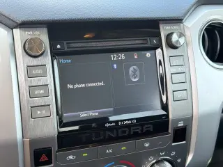 Toyota Tundra 2019 4x4 SR5 4dr CrewMax Cab Pickup SB (5.7L V8)