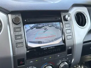Toyota Tundra 2019 4x4 SR5 4dr CrewMax Cab Pickup SB (5.7L V8)
