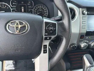 Toyota Tundra 2019 4x4 SR5 4dr CrewMax Cab Pickup SB (5.7L V8)