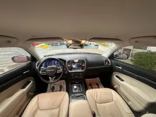 Chrysler 300 2018