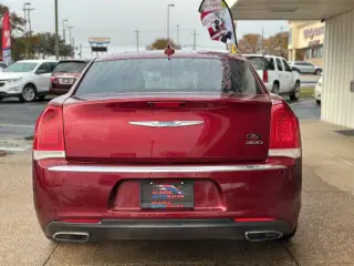 Chrysler 300 2018