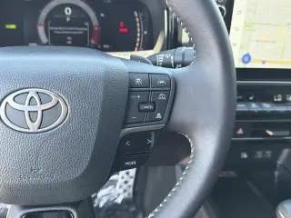 Toyota Camry 2026 SE 4dr Sedán