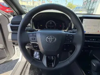 Toyota Camry 2026 SE 4dr Sedán