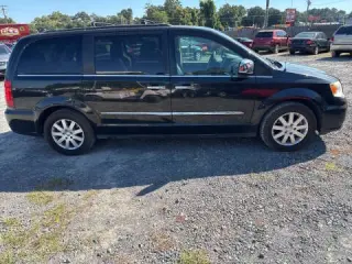 Chrysler Town and Country 2012