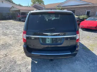 Chrysler Town and Country 2012