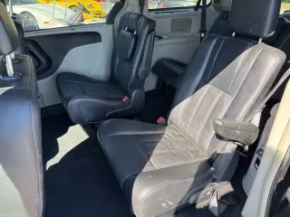 Chrysler Town and Country 2012