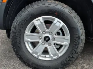 Ford Ranger 2025 4x2 XL 4dr SuperCrew 5.0 ft. SB