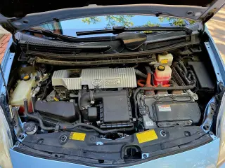 2014 Toyota Prius Plug-in Hybrid