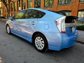 2014 Toyota Prius Plug-in Hybrid