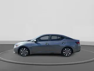 Sedán Nissan Sentra 2021 SV de 4 puertas