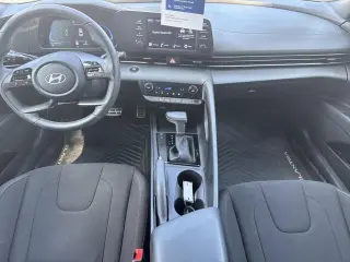 Hyundai ELANTRA 2025 SEL Sport Sedán 4 puertas