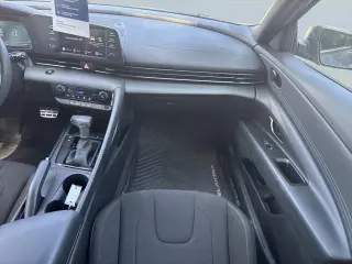 Hyundai ELANTRA 2025 SEL Sport Sedán 4 puertas