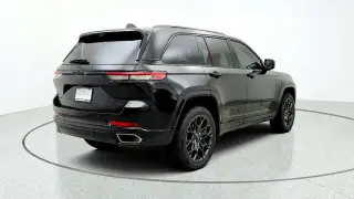 Jeep Grand Cherokee 2025 4x4 Summit 4p SUV