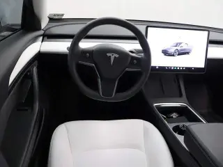 Tesla Model 3 2023 4p Sedan