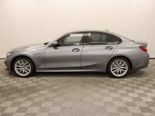 BMW Serie 3 2023 4x4 330e xDrive Sedán 4p.