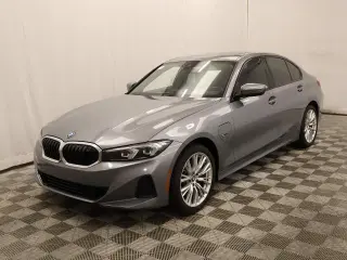 BMW Serie 3 2023 4x4 330e xDrive Sedán 4p.