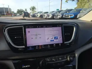 Chrysler Pacifica 2022 Touring L 4dr Mini-Van