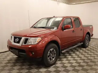 Nissan Frontier 2019 4x4 PRO-4X 4dr Camioneta de Cabaña 6 plazas 6 ft. CB 6M