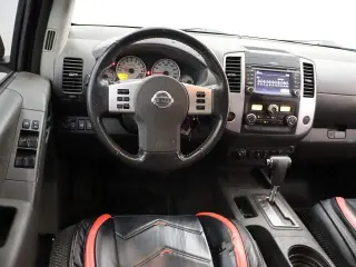 Nissan Frontier 2019 4x4 PRO-4X 4dr Camioneta de Cabaña 6 plazas 6 ft. CB 6M