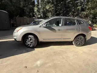 Nissan Rogue 2011