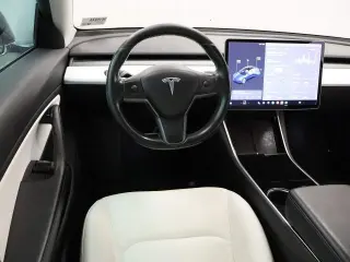 Tesla Model 3 2018 AWD Long Range 4dr Fastback