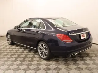 Mercedes-Benz Clase C 2015 C 300 4dr Sedán