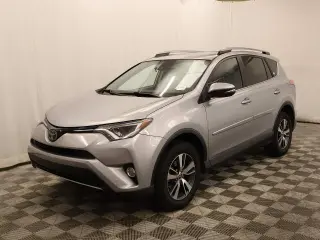 Toyota RAV4 2017 XLE SUV de 4 puertas