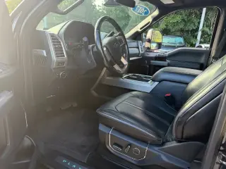 Ford F-250 Super Duty 2017 4x4 King Ranch 4dr Crew Cab 6.8 ft. SB Pickup