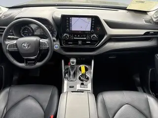 Toyota Highlander Hybrid 2021 Limited SUV de 4 puertas