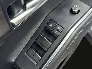 Toyota Highlander Hybrid 2021 Limited SUV de 4 puertas
