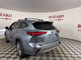 Toyota Highlander Hybrid 2021 AWD Platinum 4dr SUV