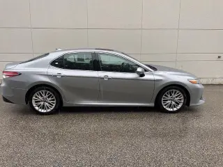 Toyota Camry Híbrida 2019 XLE 4dr Sedán