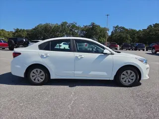 Kia Rio 2019 S 4dr Sedán