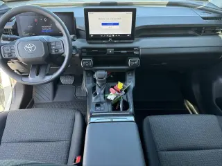 Toyota RAV4 2026 LE 4p SUV