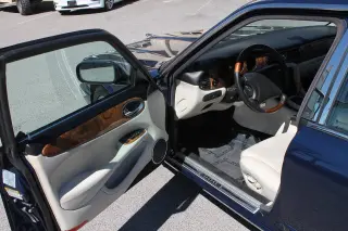 2000 Jaguar XJR
