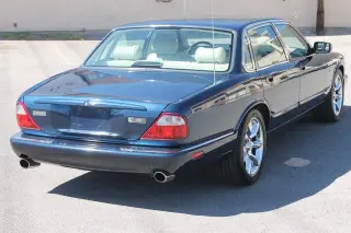 2000 Jaguar XJR