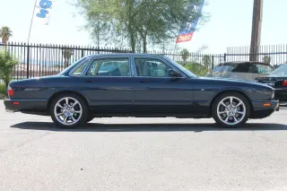 2000 Jaguar XJR