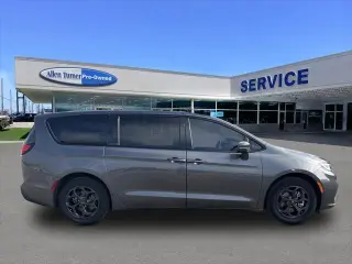 Chrysler Pacifica Hybrid 2022 Touring L 4dr Minivan