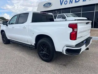 Chevrolet Silverado 1500 2023 4x4 RST 4dr Crew Cab 5.8 ft. SB