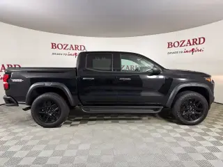 Chevrolet Colorado 2024 4x4 Trail Boss 4dr Crew Cab 5 ft. SB