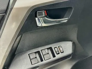 Toyota RAV4 2017 AWD XLE 4dr SUV