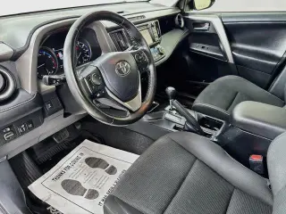 Toyota RAV4 2017 AWD XLE 4dr SUV